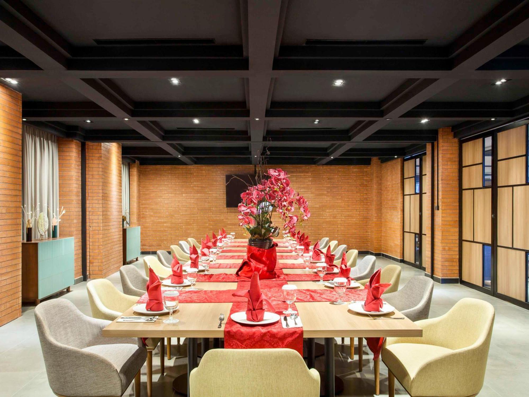 Ibis Styles Bekasi Jatibening Hotel Екстериор снимка