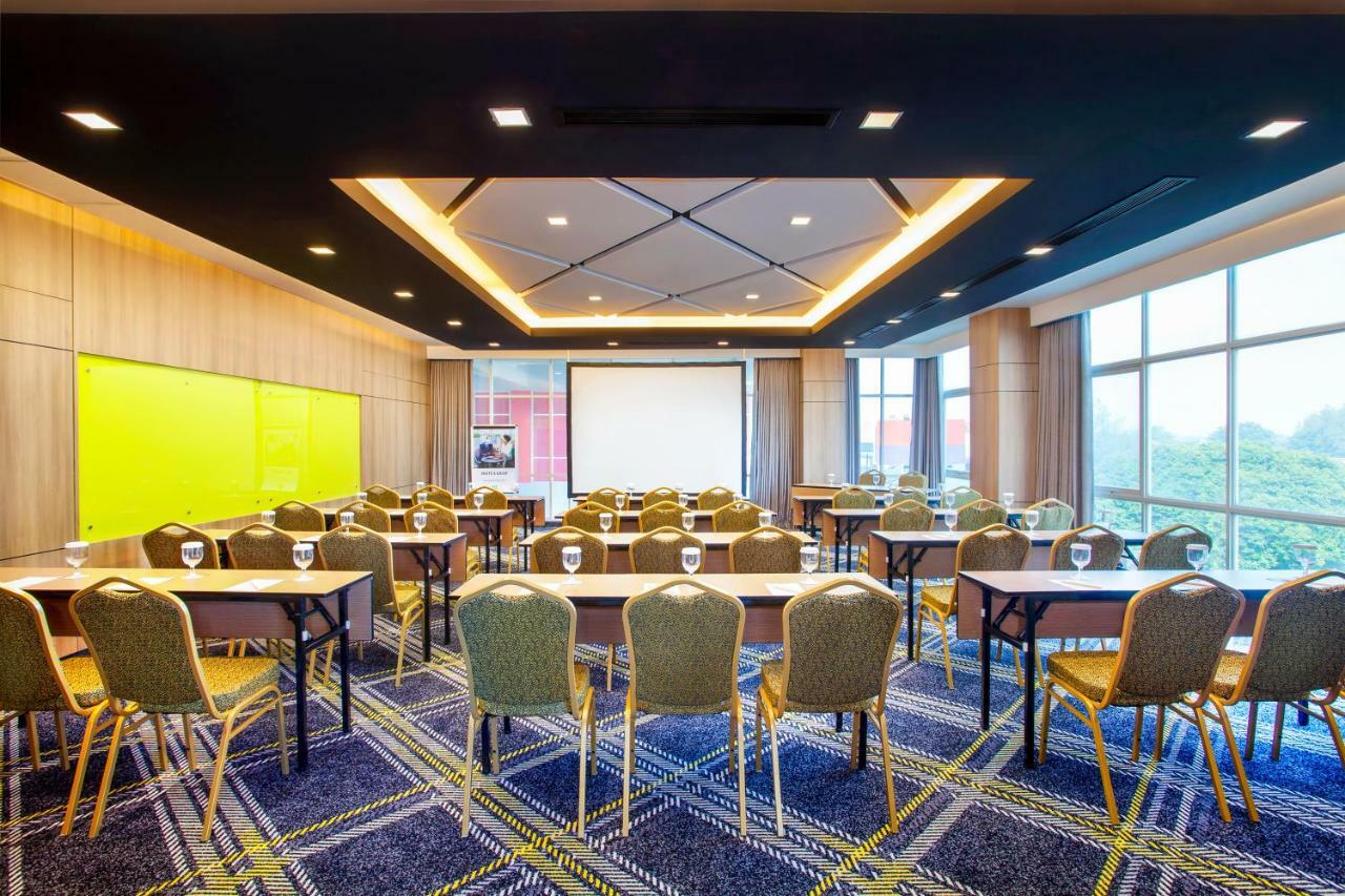 Ibis Styles Bekasi Jatibening Hotel Екстериор снимка